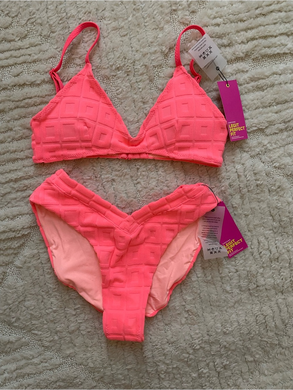 Neon Pink Textured V‑Back Bikini Set